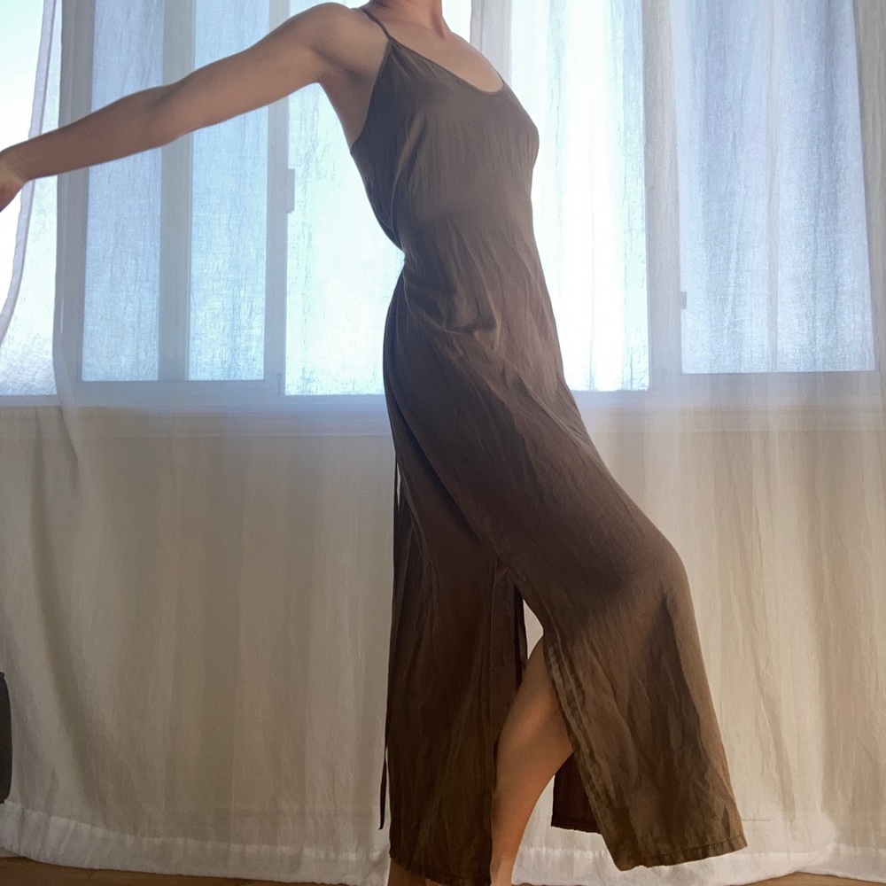 Raquel Allegra brown midi dress